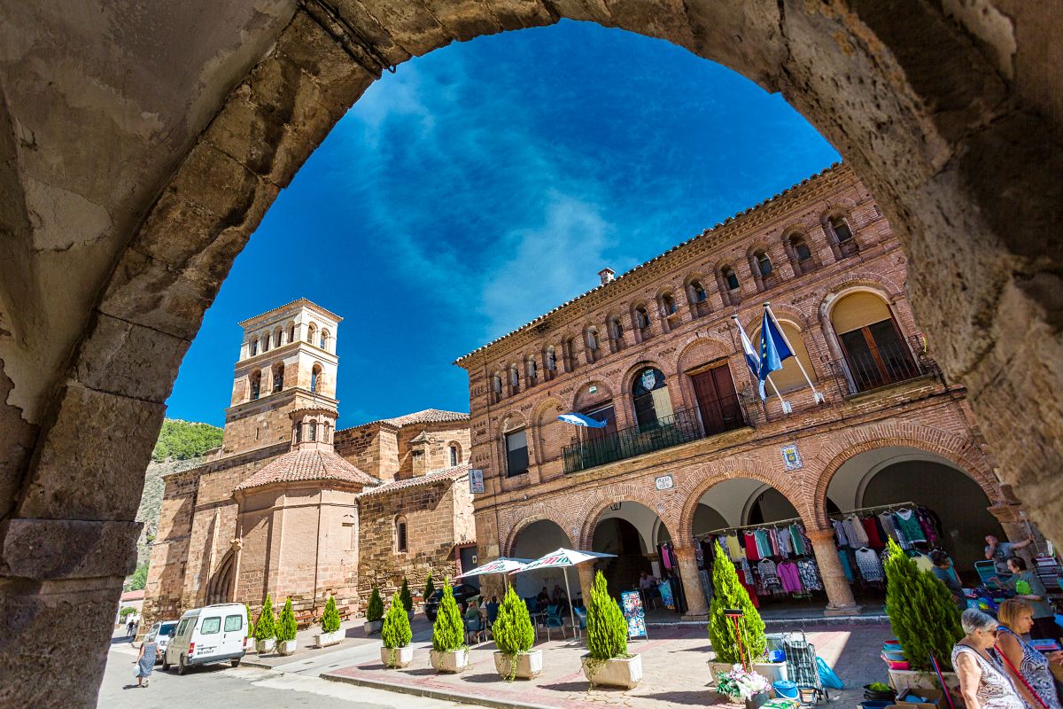 Tintaura Torrijo de la Cañada - Web turística de la Comarca de la Comunidad de ...